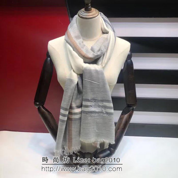 BURBERRY巴寶莉原單 18專櫃新款格紋戒指絨圍巾 LLWJ6079